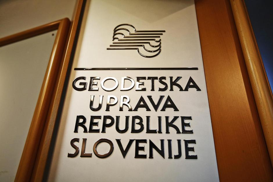 Slovenija 15.01.2014 gurs, Geodetska Uprava Slovenije, stavba na Zemljemerski ul | Avtor: Saša Despot