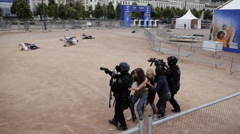 vaja teroristični napad Lyon