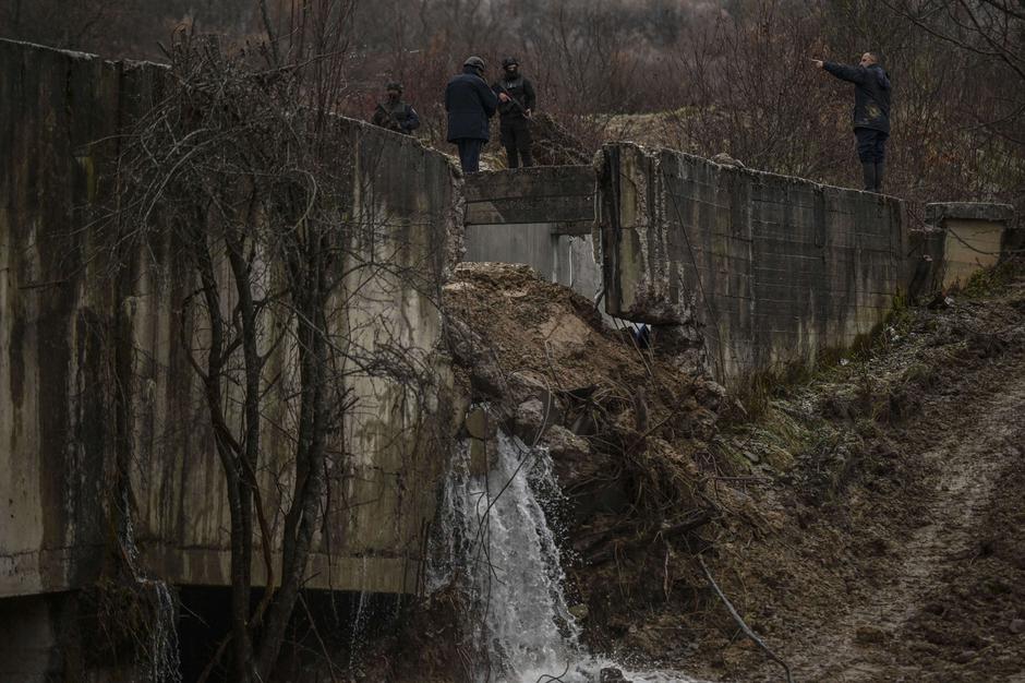 eksplozija na vodnem kanalu na Kosovu | Avtor: Profimedia