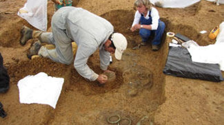 Ali je tu pokopana čarovnica ali svečenica, ne morejo reči, z gotovostjo pa trdi