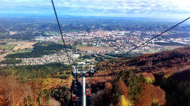 slovenija 18.10.13. mariborsko pohorje, gondola, mariborska vzpenjaca, foto: nin