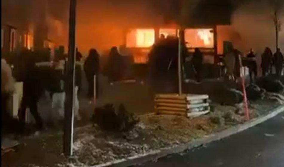 Krvava noč v mondenem švicarskem smučarskem središču, umrlo na desetine ljudi