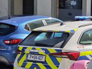Policija, policijski avto, slovenska policija