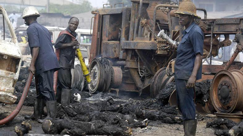 Nesreča je bila le ena v vrsti nigerijskih cestnih nesreč.