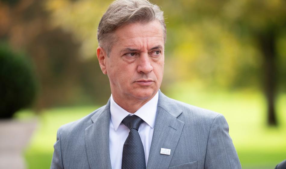 Golob z več tožbami zoper KPK