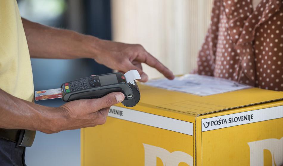 Spreobrnjenec v islam je očeta hudo poškodoval zaradi pošte