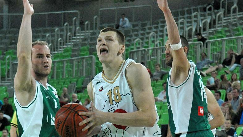 Klobučar je na zadnjih dveh tekmah v statistiko vpisal 15 točk. Kako mu bo šlo n