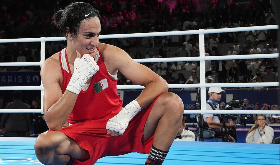 Obtožujejo jo, da je moški, zdaj pristala na zahteve MOK-a