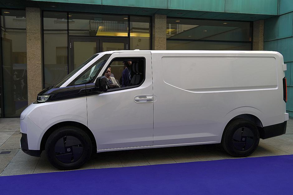 farizin V6E in farizon SV | Avtor: Matija_Janežič