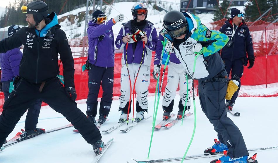 Ilka Štuhec s prisrčno sceno in solzami pomahala svetovnemu pokalu v slovo