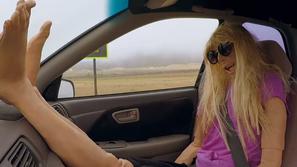 Test z nogami in zračno blazino