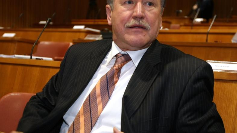 V Primorju, ki ga vodi Dušan Črnigoj, pravijo, da sodelujejo na vseh razpisih za