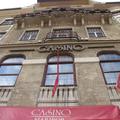Stanovanja nad Casinojem Maribor, ki je v stečaju, se že leta oddajajo pa smešno