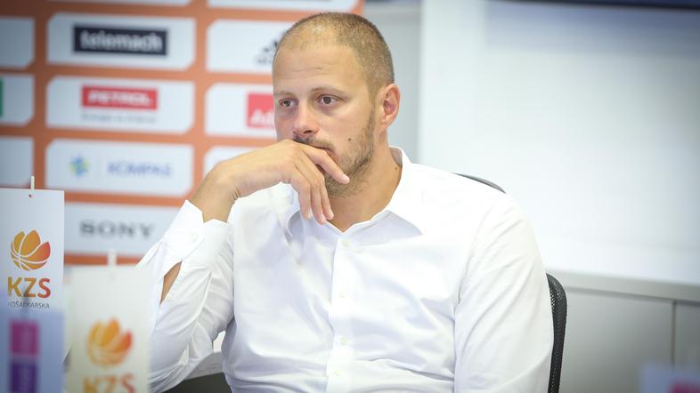 Novice: Pri KZS jezni, pojavile so se težave z registracijo Dončića - Rašo Nesterović