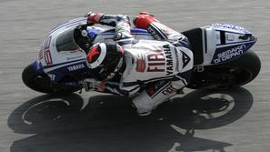 Če bo na dirki vsaj 10., bo Lorenzo prvič postal prvak MotoGP-ja. (Foto: Reuters