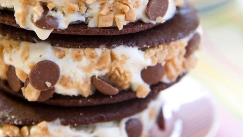 Sestavljanka s keksi in sladoledom. (Foto: Shutterstock)