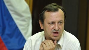 Marka Golobiča, tajnika Državne volilne komisije, zanima, kako bodo izpeljane vo