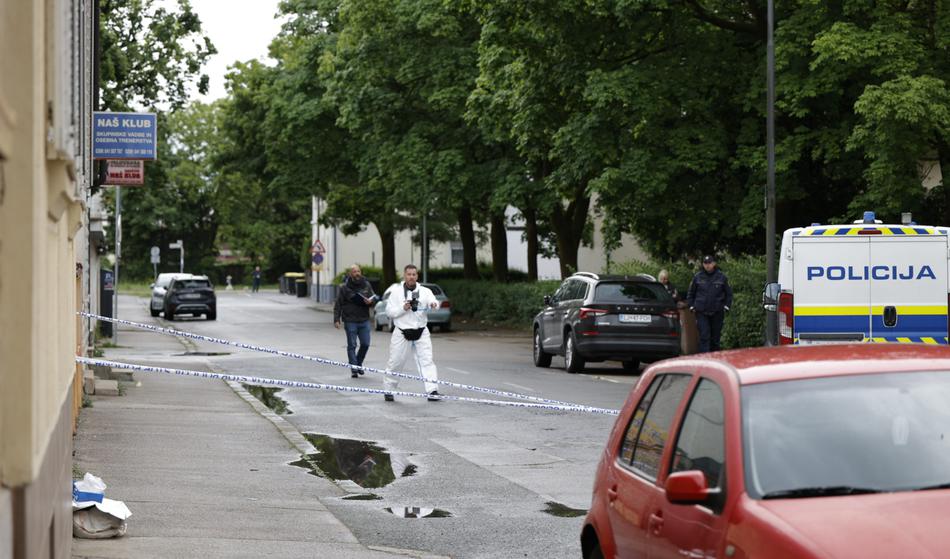 Obtoženi priznal krivdo, tožilstvo zahteva 19 let zapora