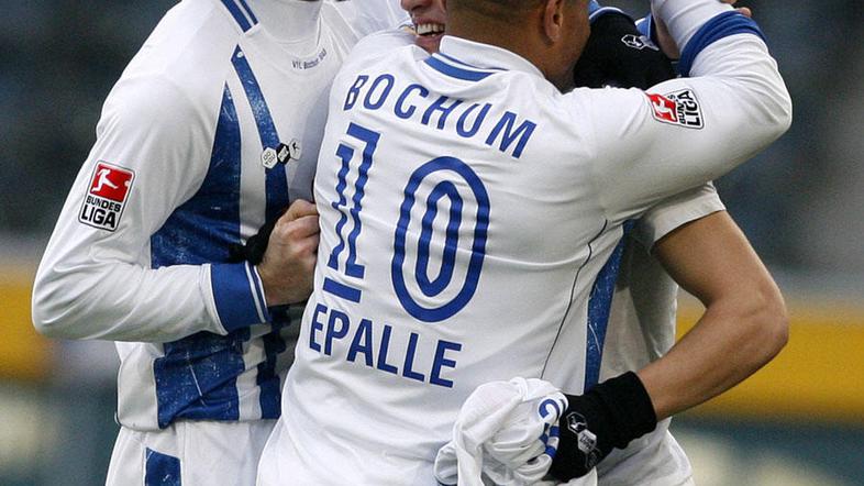 Dedić se je s soigralcema veselil svojega prvega zadetka v Bundesligi. (Foto: EP