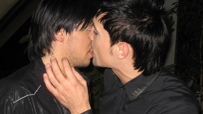 Srbski prostovoljec na Eurosongu trdi, da je letošnji zmagovalec Eurosonga Dima 