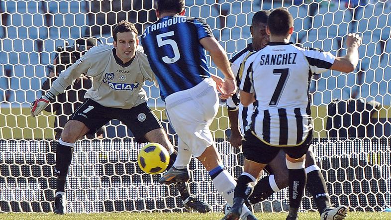 Samir Handanović ima za sabo odlično sezono. Med drugim je bil najboljši ustavlj