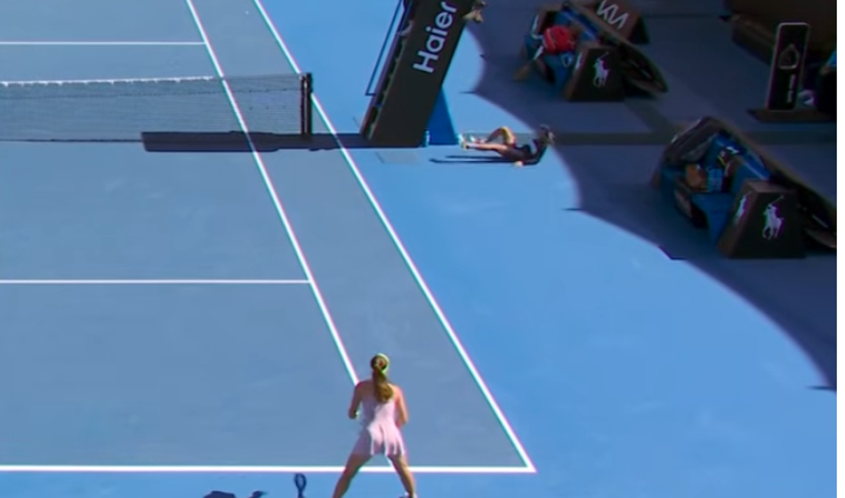 Pobiralka žogic se je zgrudila, prva je reagirala teniška igralka