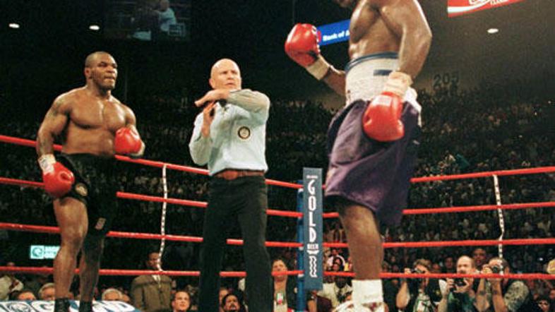 Tyson je na zadnjem dvoboju Holyfieldu odgriznil del uhlja.
