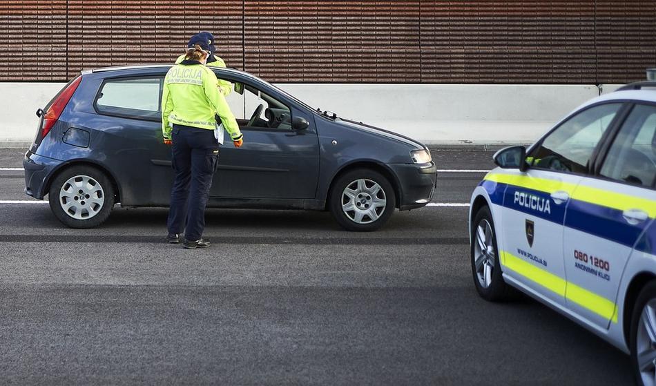 Pozor, začenja se velika policijska akcija