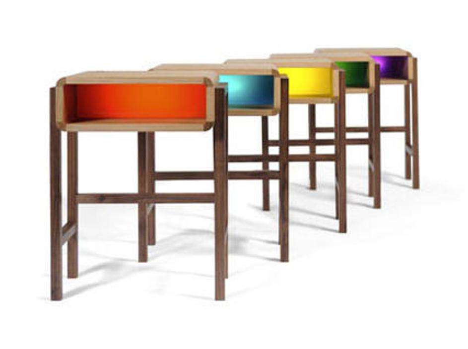 Lučka/mizica Night Light Table. Oblikovanje: Charlie Crowther-Smith.