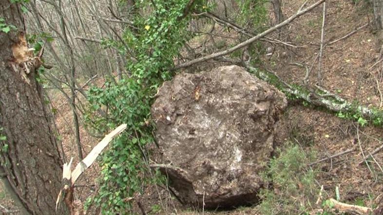 Slovenija 27.01.14, odvaljena skala s kraskega roba, foto: PopTv 