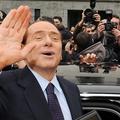 Berlusconi skuša pomiriti strasti znotraj vlade. (Foto: EPA)