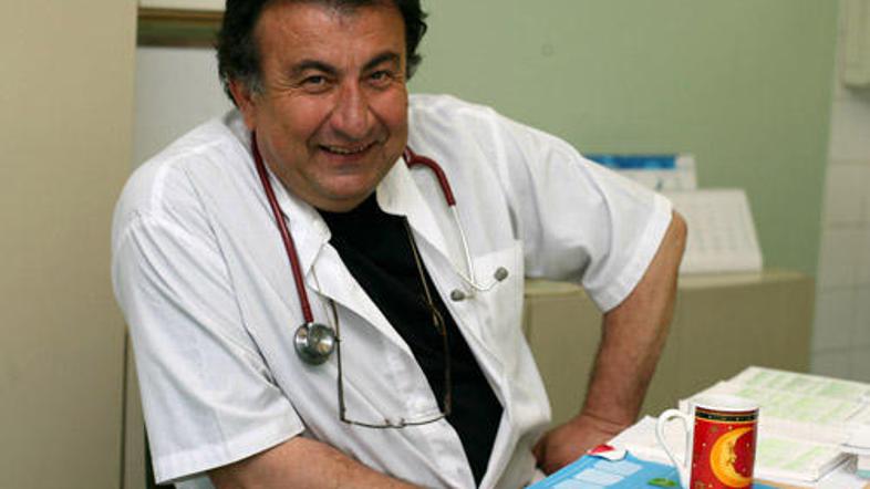 Družinski zdravnik in mestni svetnik Melqart Mohamad Berro zanika spolni napad.