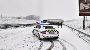 Zdrs tovornjaka na snegu