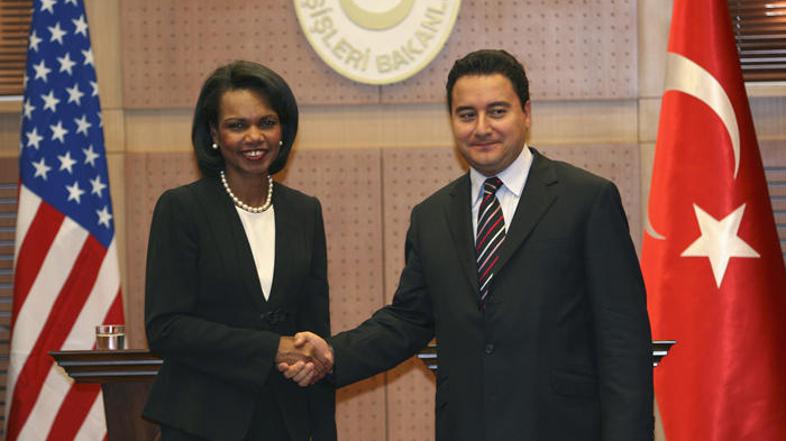 Riceova in turški zunanji minister Ali Babacan sta si obljubila sodelovanje.