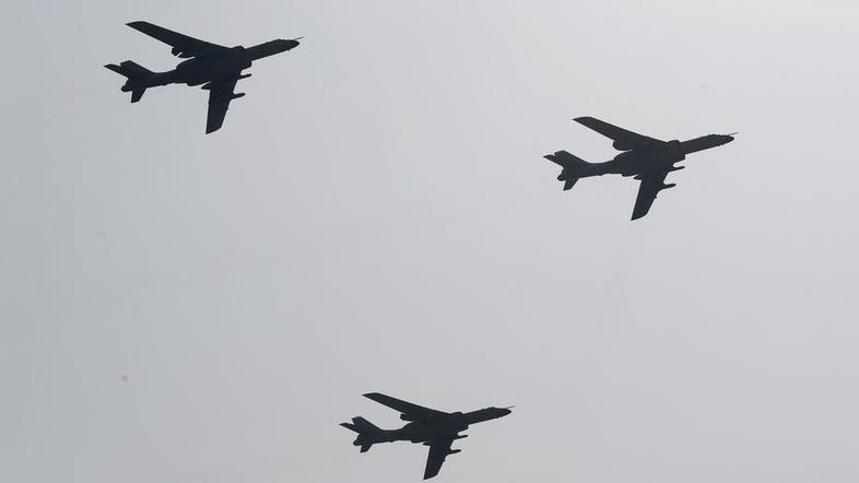 kitajska vojska kitajska letala kitajska vojaška letala