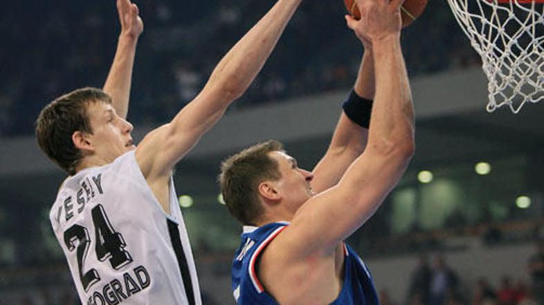 Nekdanji član Geoplina Slovana Jan Vesely zdaj blesti v dresu Partizana.