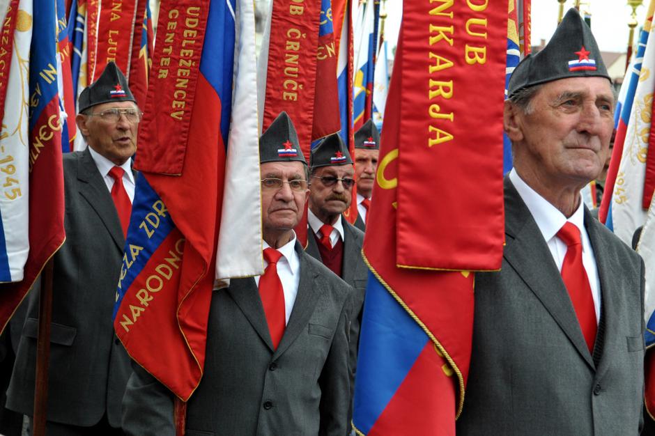 ljubljana 08.05.10, borci, partizani,  proslava, presernov trg, Prireditev ob 65 | Avtor: Anže Petkovšek