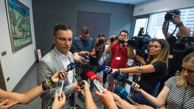 Marjan Šarec po sestanku predsednikov strank LMŠ, SD, SMC, SAB in DeSUS