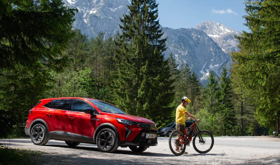 Drugačen test: Avto za pobeg kar med službo