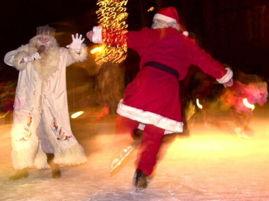 Božiček in Dedek Mraz prihajata v naše kraje. (Foto: BOBO)