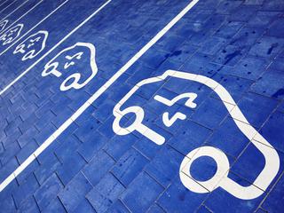 Električni avto, električna polnilnica, polnjenje