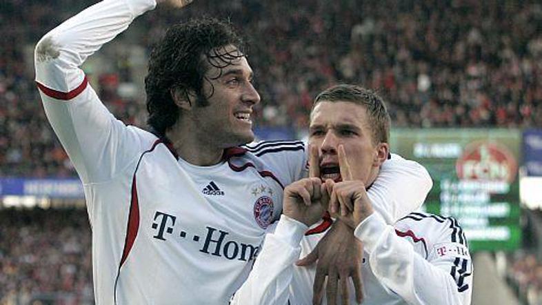 Lukas Podolski je prinesel veliko točko.