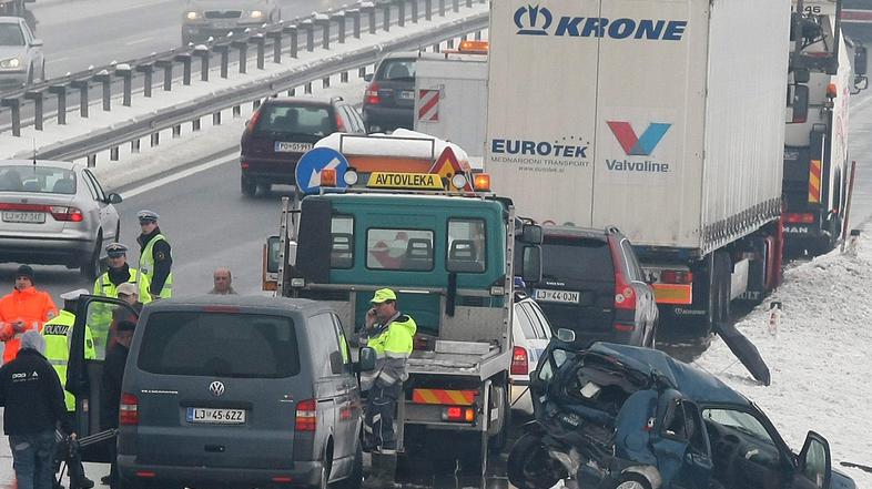 Žrtvi sta bili v zadnjem delu vozila.