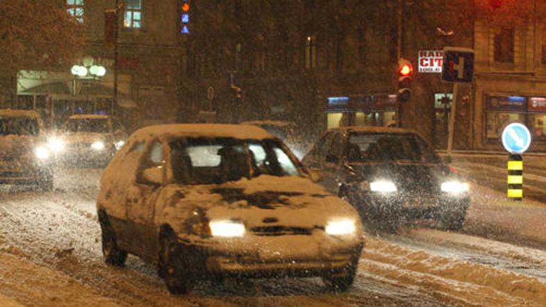 Letošnja zima je prinesla veliko snega in s tem težave na slovenskih cestah.