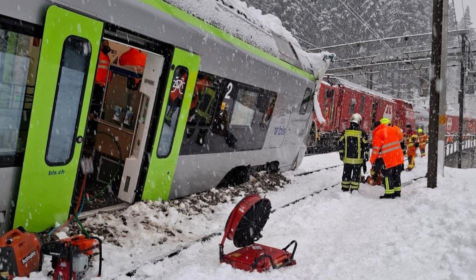 Snežni plaz kriv za nesrečo vlaka v Švici