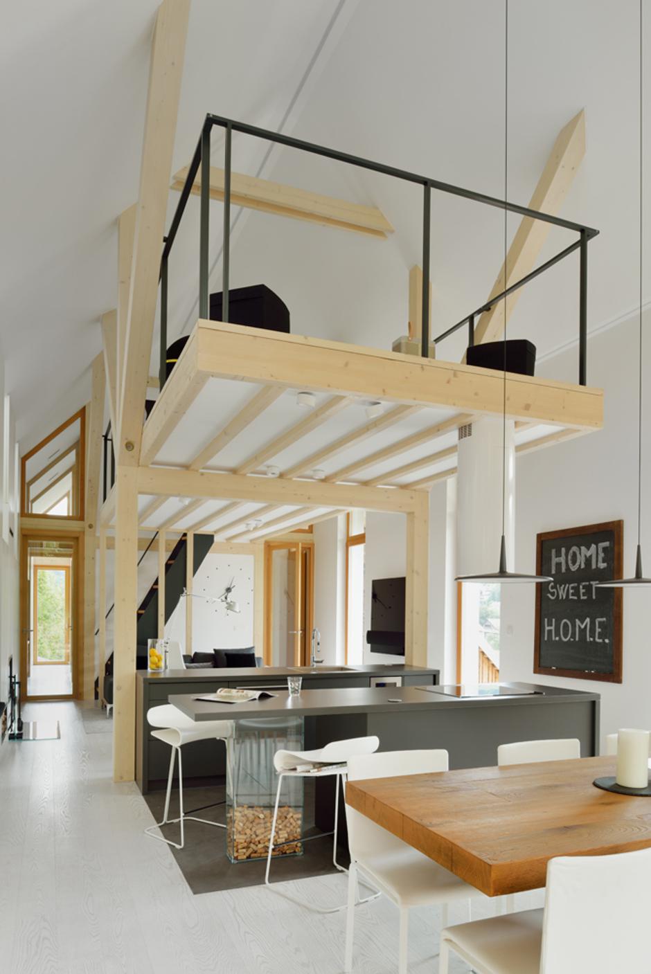 lesena hiša | Avtor: Miran Kambič