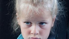 Otroški sedež, otrok v avtu