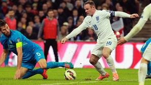 Rooney Cesar Anglija Slovenija Wembley