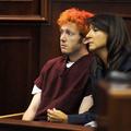 James Holmes po pokolu prvič na sodišču.