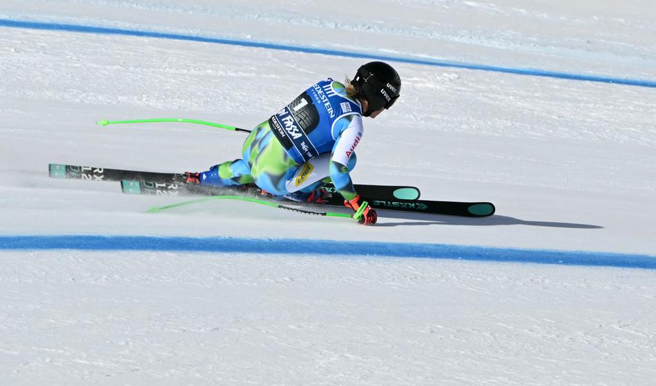 Ilka Štuhec po vožnji sezone zmajevala z glavo
